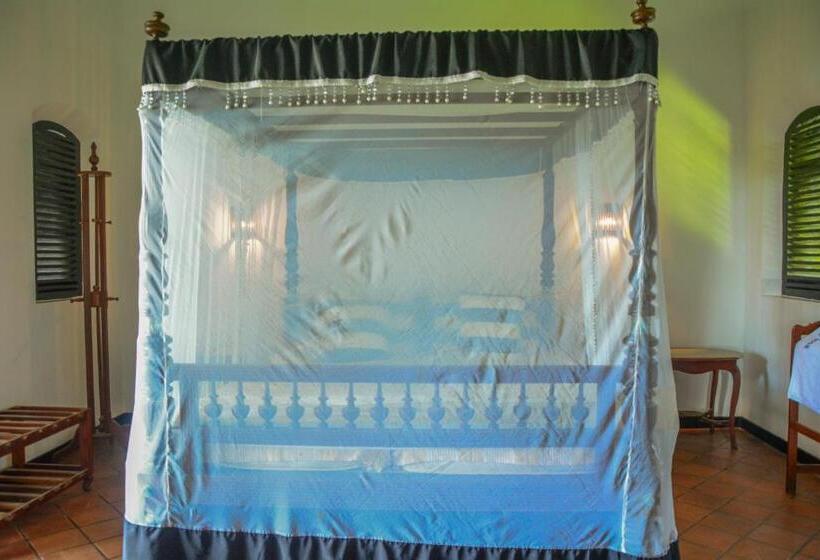 غرفة كلاسيكية مطلّة علي الحديقة, Villa Tissa Beach Resort