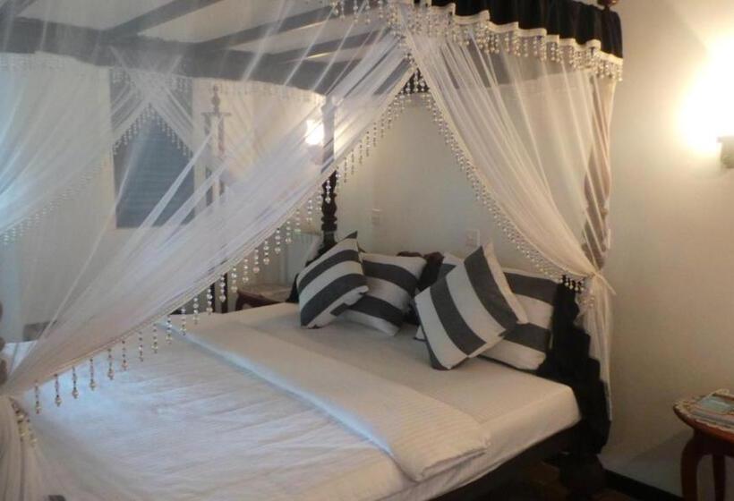 غرفة كلاسيكية مطلّة علي الحديقة, Villa Tissa Beach Resort