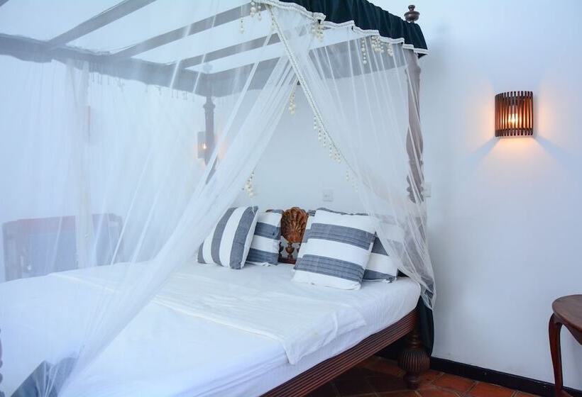 غرفة كلاسيكية مطلّة علي الحديقة, Villa Tissa Beach Resort