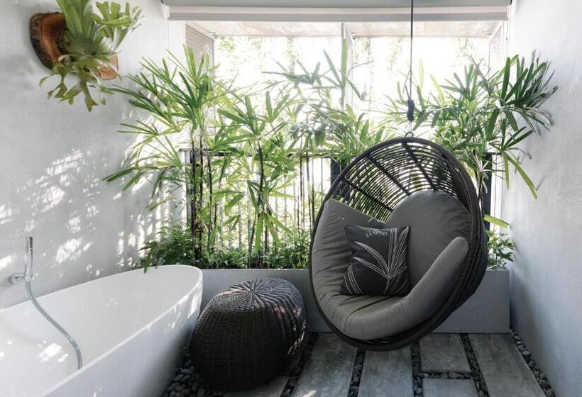 Superior Room with Terrace, Lloyd S Inn Kuala Lumpur