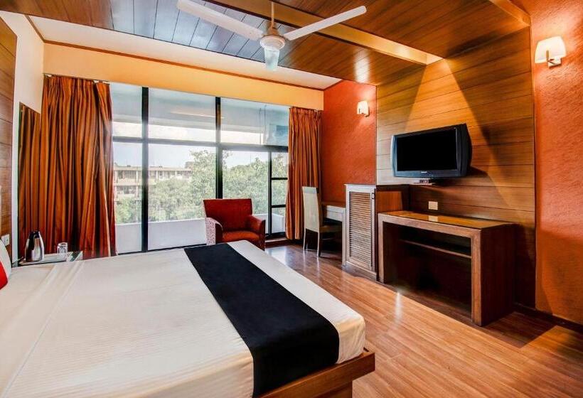 غرفة قياسية, Capital O Broadway