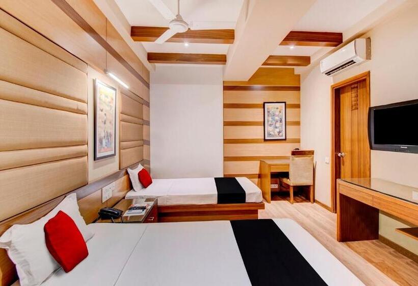 غرفة ديلوكس, Capital O Broadway