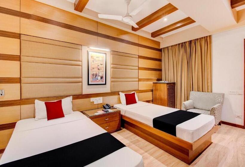 غرفة ديلوكس, Capital O Broadway