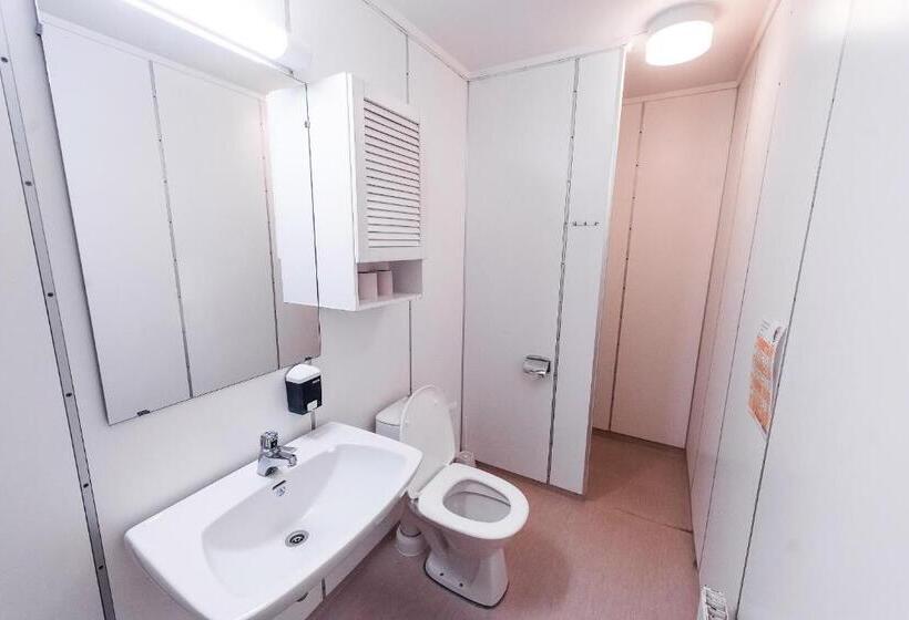 اتاق استاندارد با سرویس بهداشتی مشترک, Gjestehuset 102