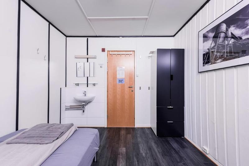 اتاق استاندارد یک تخته با سرویس بهداشتی مشترک, Gjestehuset 102