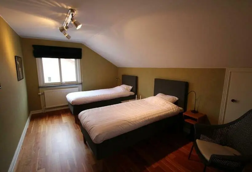 バス共有のスタンダードルーム, At Home Bed & Breakfast