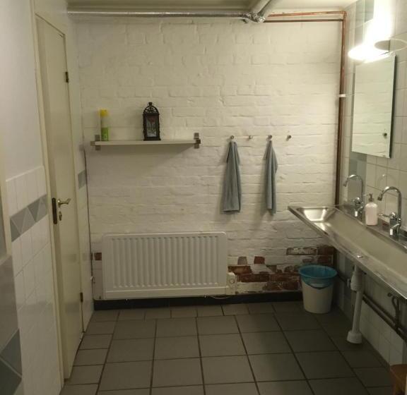 Номер Стандарт, Hanksville Farm