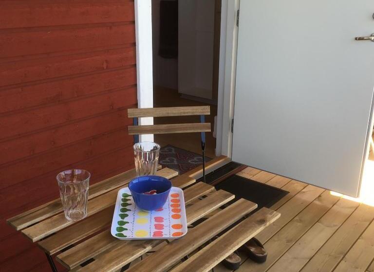 Номер Стандарт, Hanksville Farm