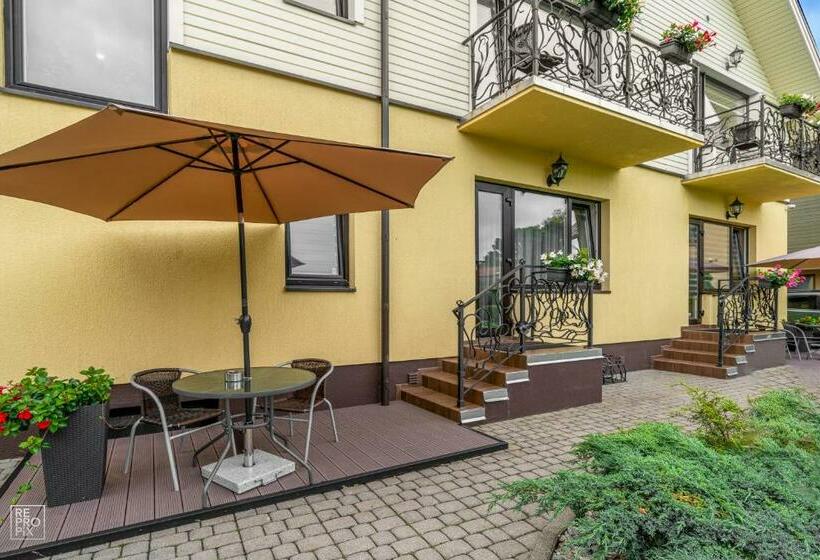 اتاق سوپریور سه تخته, Senoji Palanga