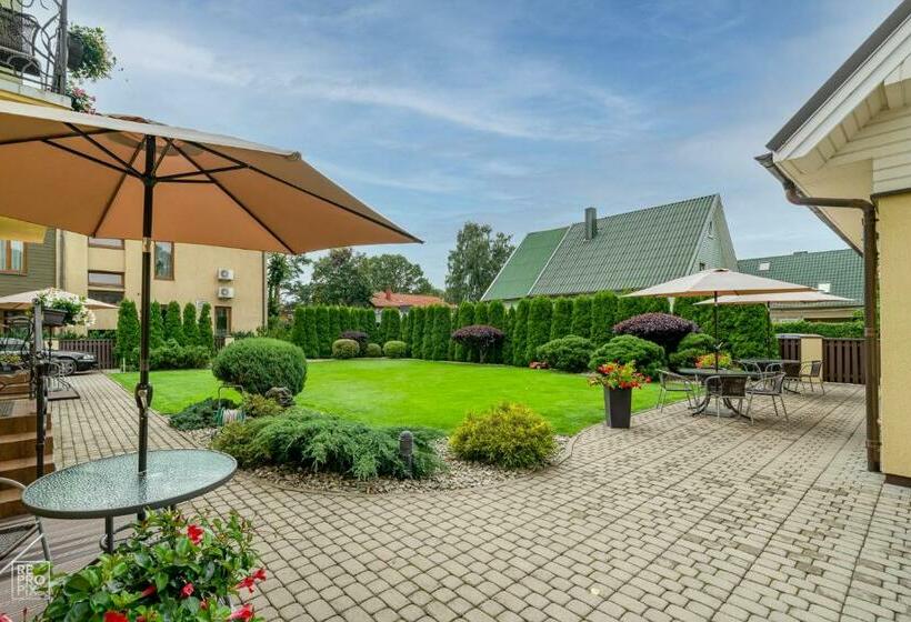 اتاق سوپریور سه تخته, Senoji Palanga