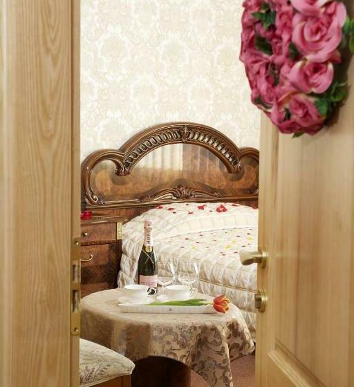 اتاق سوپریور با بالکن, Senoji Palanga