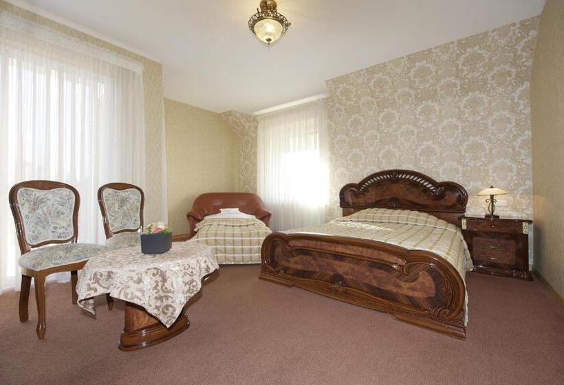 اتاق سوپریور سه تخته, Senoji Palanga