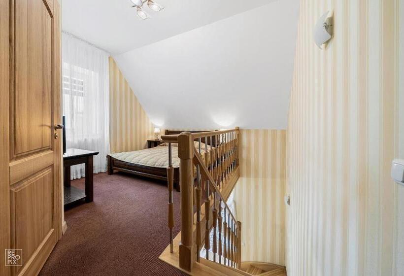 آپارتمان 1 خوابه با تراس, Senoji Palanga