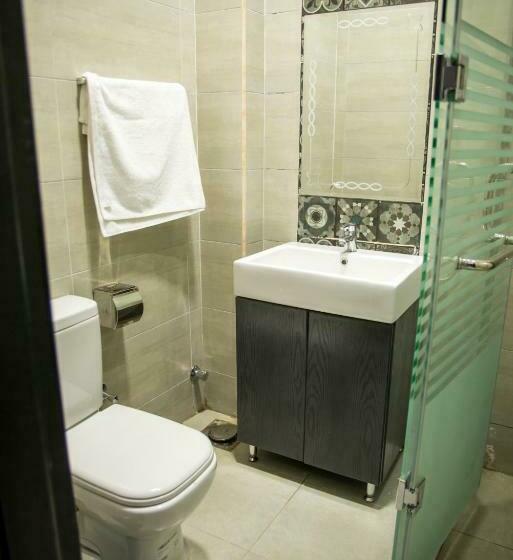 اتاق استاندارد سه نفره, Egyptian Night Hostel