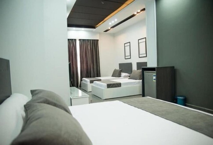 اتاق استاندارد سه نفره, Egyptian Night Hostel