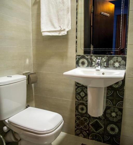 اتاق لوکس, Egyptian Night Hostel