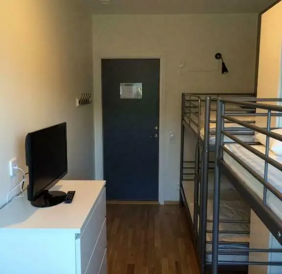 Standard Neljän Hengen Huone Jaettu Kylpyhuone, Eskilstuna Hostel