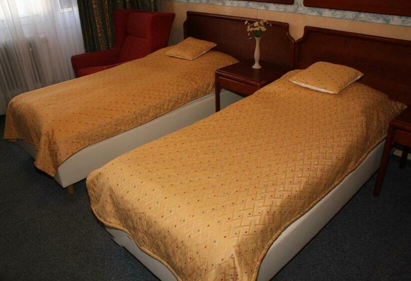 חדר סטנדרט, Alfacentrum