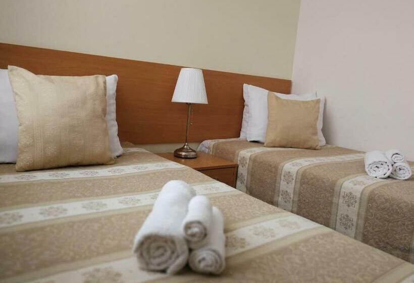 اتاق استاندارد, Angelas