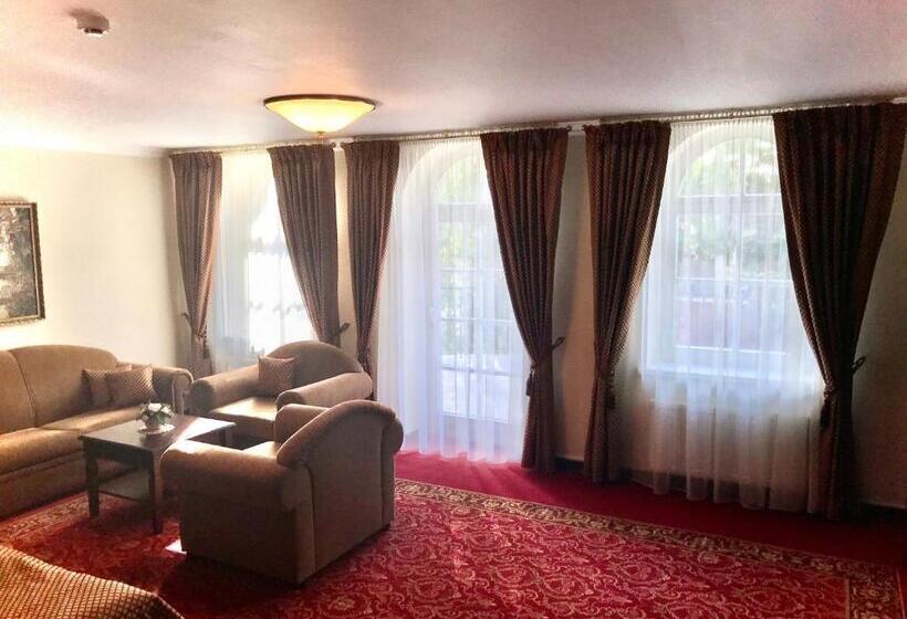 اتاق لوکس با بالکن, Guest House Pirklių Namai