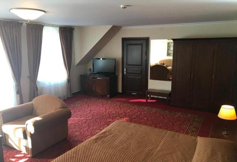اتاق لوکس با بالکن, Guest House Pirklių Namai
