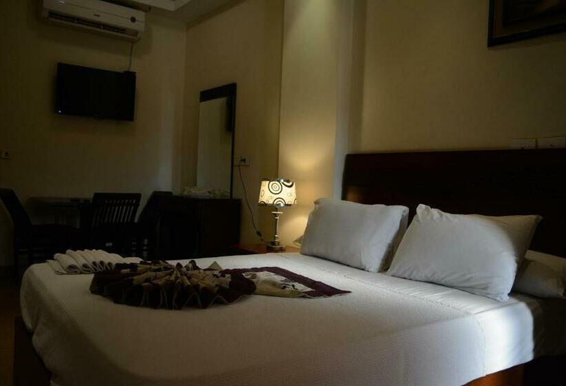 اتاق استاندارد, Jewel Glorious