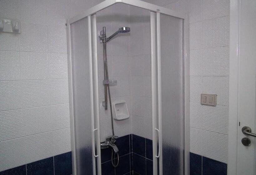 اتاق استاندارد, Jewel Glorious