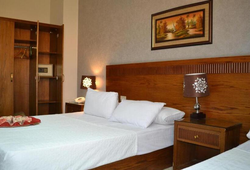 اتاق استاندارد سه نفره, Jewel Glorious