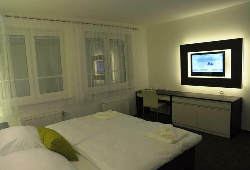 חדר סטנדרט, Kaskada