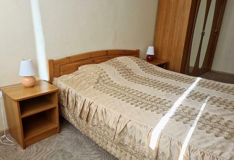 اتاق لوکس, Laine Guesthouse