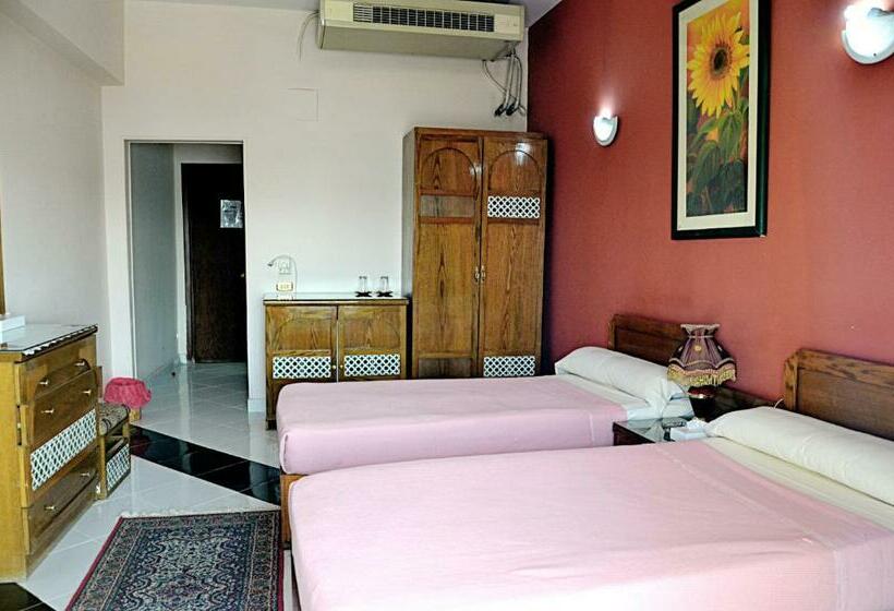 اتاق استاندارد یک نفره, Minya Compound Of The Armed Forces