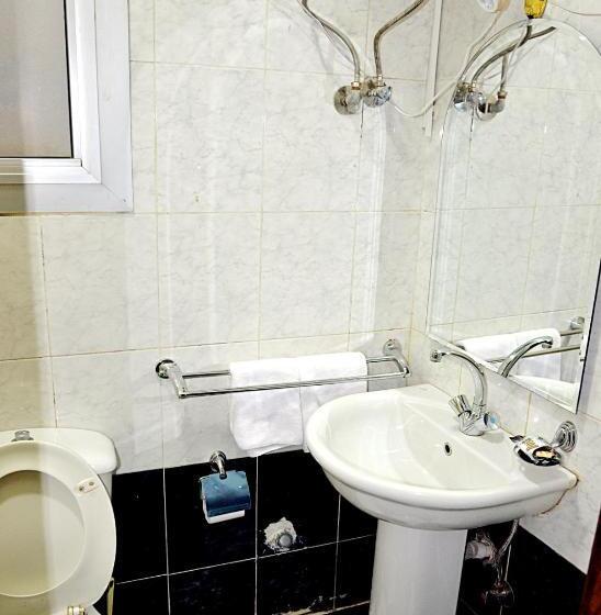 اتاق استاندارد یک نفره, Minya Compound Of The Armed Forces