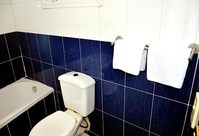 سوییت خانوادگی, Minya Compound Of The Armed Forces