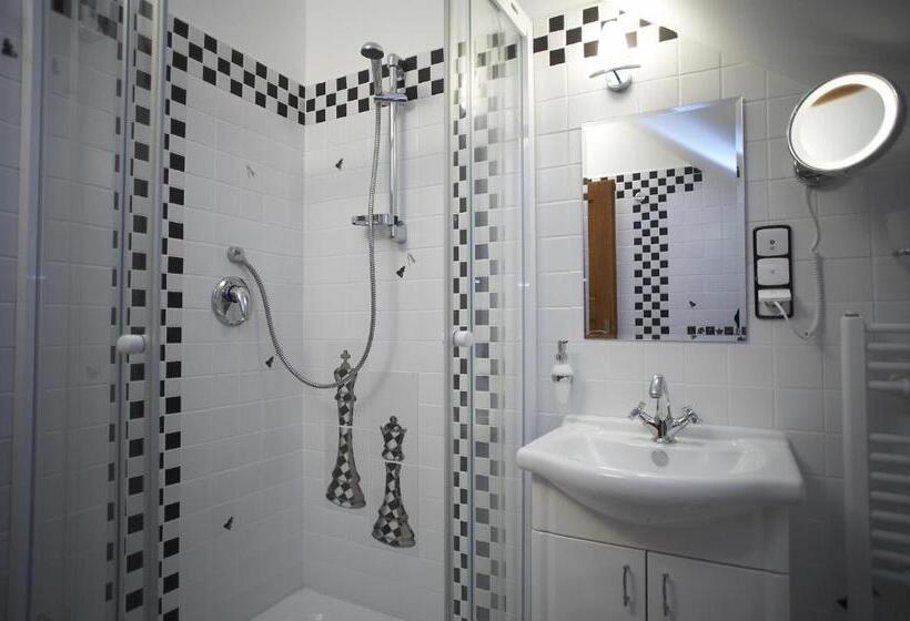 Люкс, Pension Konopiste