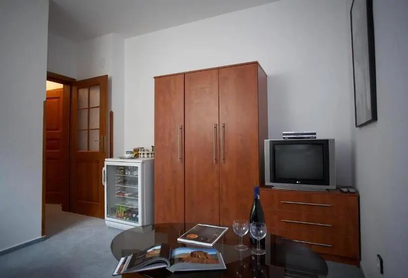 スイート, Pension Konopiste