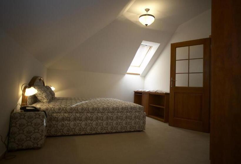 Люкс, Pension Konopiste