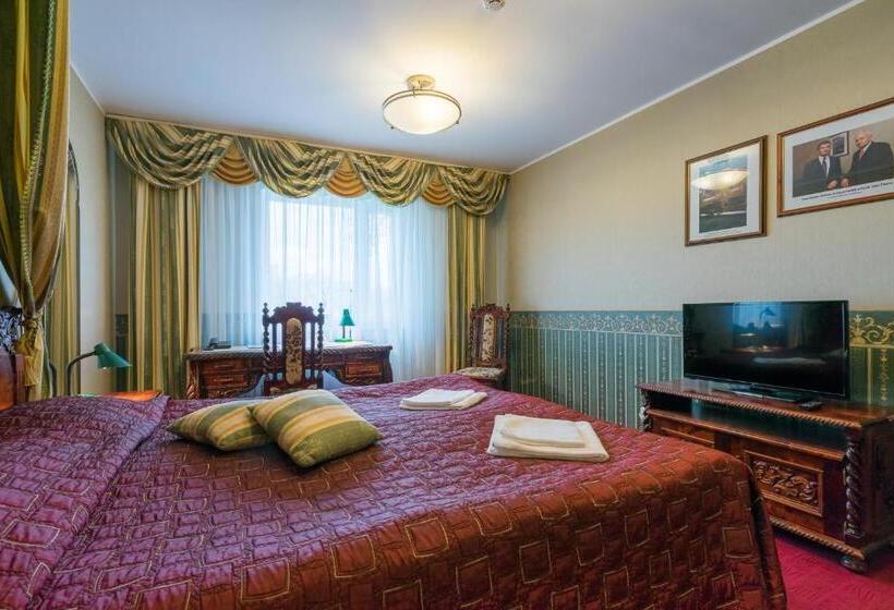 اتاق استاندارد, Päeva Villa