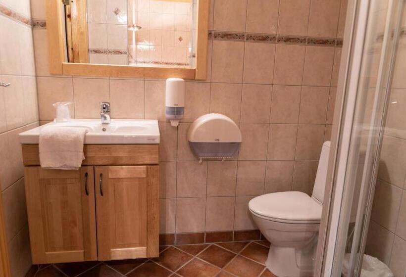 Семейный Номер, Toftemo Turiststasjon