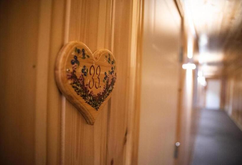 Семейный Номер, Toftemo Turiststasjon