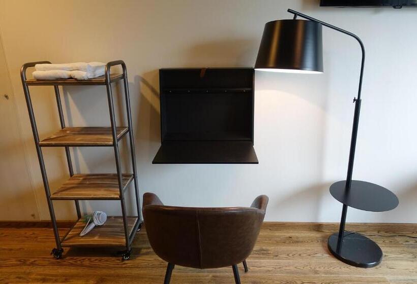 플러스 스탠다드 룸, Trolltunga