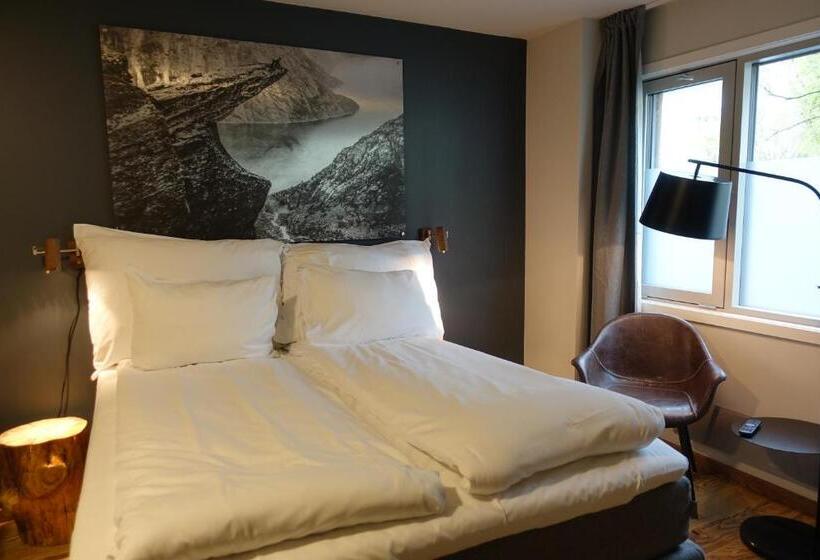 패밀리 룸, Trolltunga