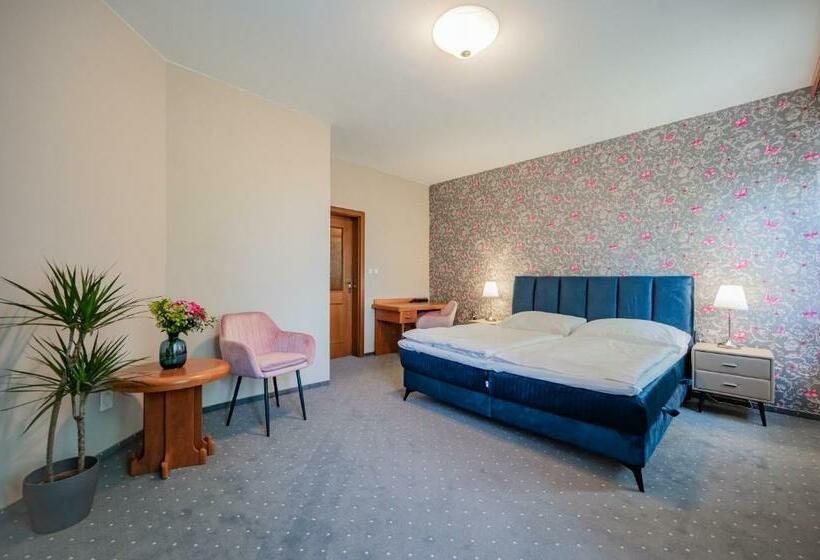 غرفة ديلوكس, U Královny Elišky