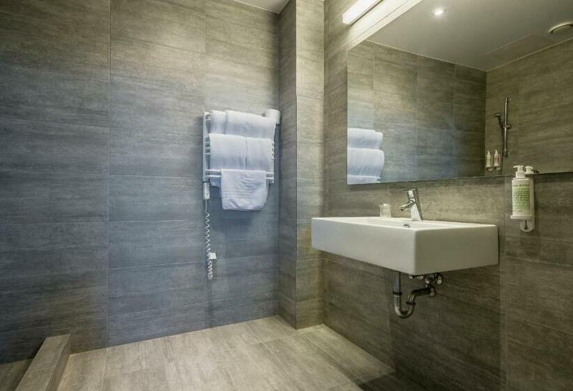 اتاق خانوادگی, Urbihop