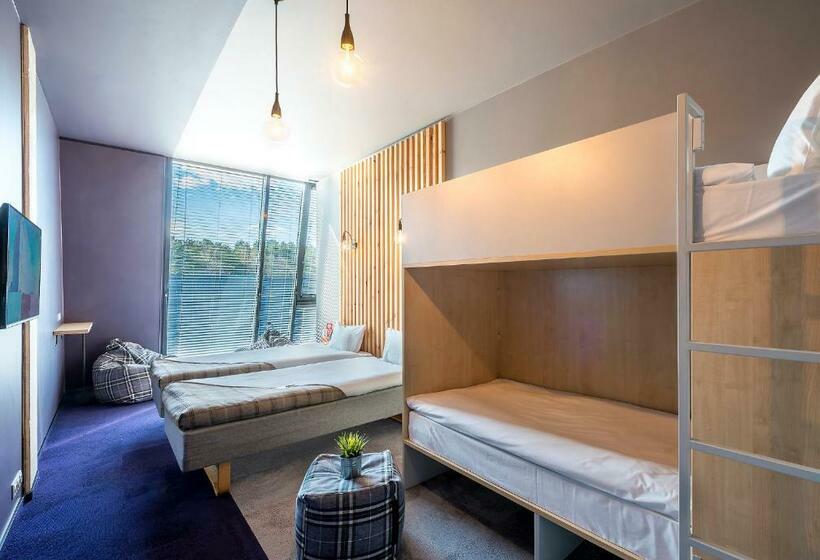 اتاق استاندارد چهار تخته, Urbihop