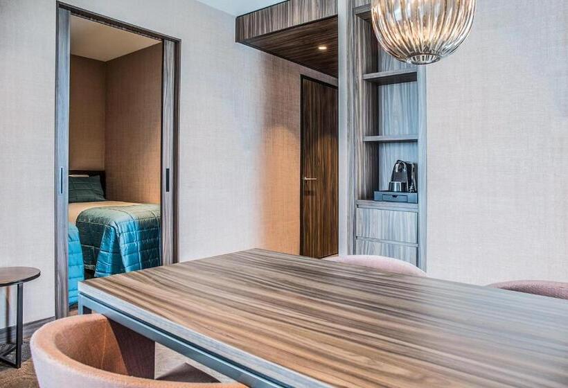 Семейный Номер, Van Der Valk Hotel Enschede