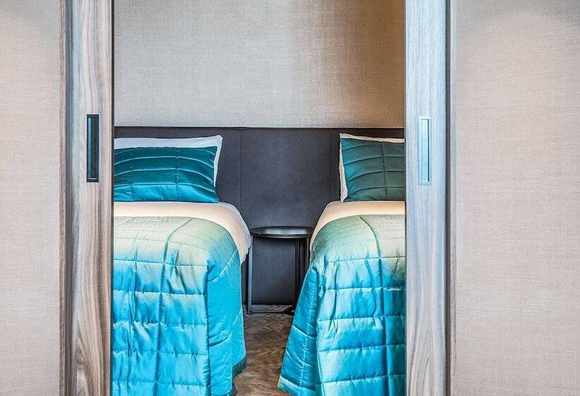 Семейный Номер, Van Der Valk Hotel Enschede