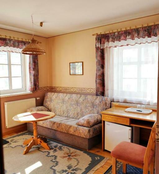 اتاق استاندارد سه تخته با بالکن, Villa Johanna Guesthouse