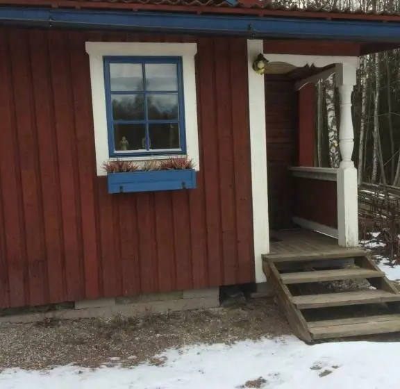 Talo 1 Makuuhuone, Kullsbjörken Bed & Breakfast