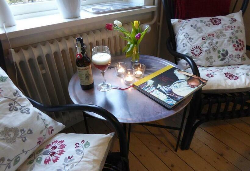شقة غرفتين, Löfwings B&b