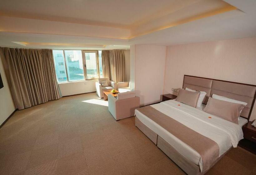 带城市景观的套间, Mihrako Hotel & Spa